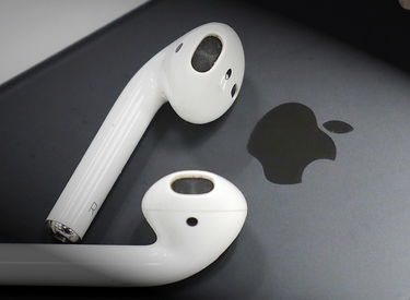 AirPods 3 đổi mới hoàn toàn thiết kế, không còn giống Airpod 1 và 2