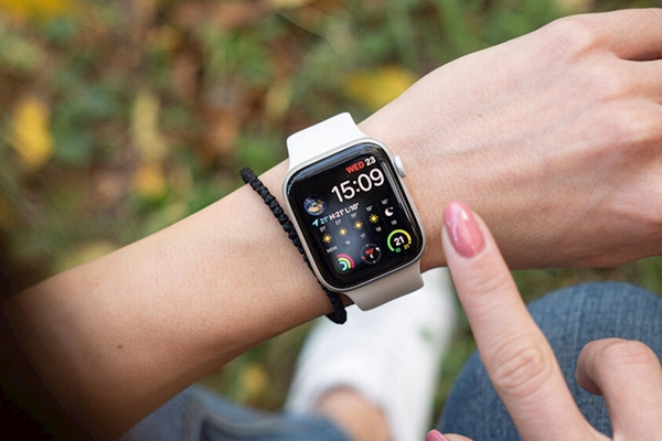 Nên mua Apple Watch Series 6 bản 40mm hay 44mm?