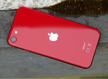 Đánh giá thiết kế và cấu hình của iPhone SE 2020: mạnh mẽ như iPhone 11