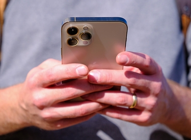 iPhone 12 ở Quốc gia nào bán đắt nhất thế giới?