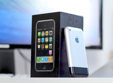 Tổng hợp các phiên bản iPhone gây “bão” toàn cầu của Apple