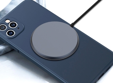 Cuộc sống không dễ dàng, hãy bật nguồn iPhone 12 một cách dễ dàng với bộ sạc này