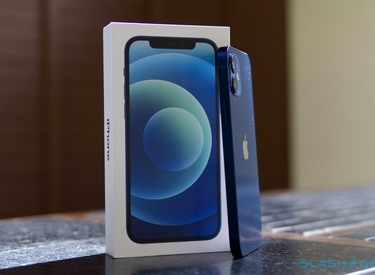 Samsung xóa bài đăng trên Facebook chế giễu Apple vì bỏ sạc với iPhone 12