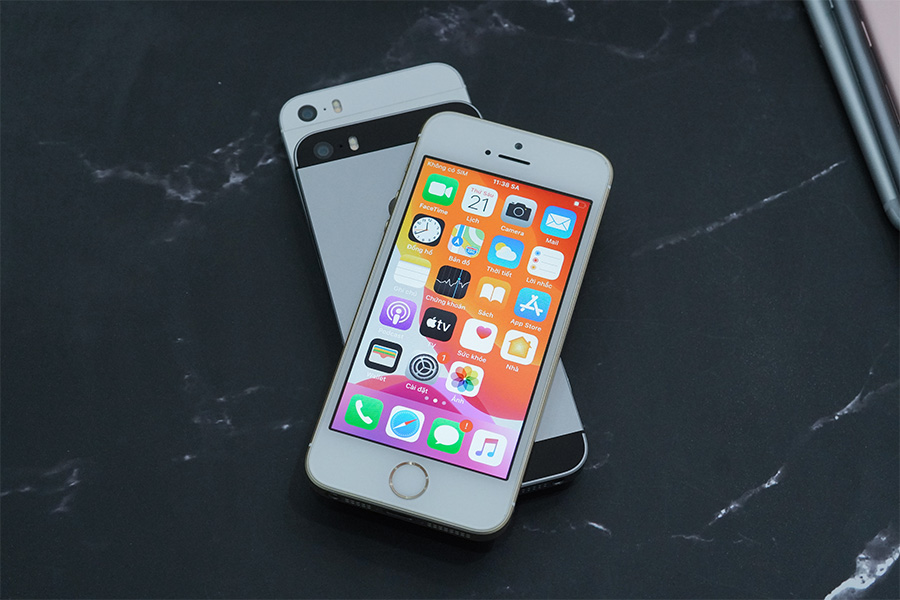 Mua iPhone SE trả góp