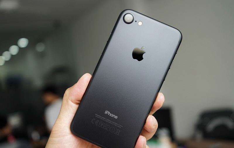 iPhone 7 và iPhone 12 mini có nên nâng cấp?