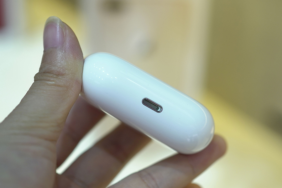 Sạc pin tai nghe Airpods Pro