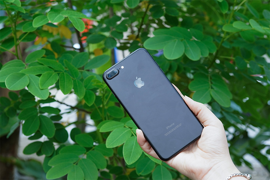 Thiết kế iPhone 7 Plus cũ có phẩn lỗi thời