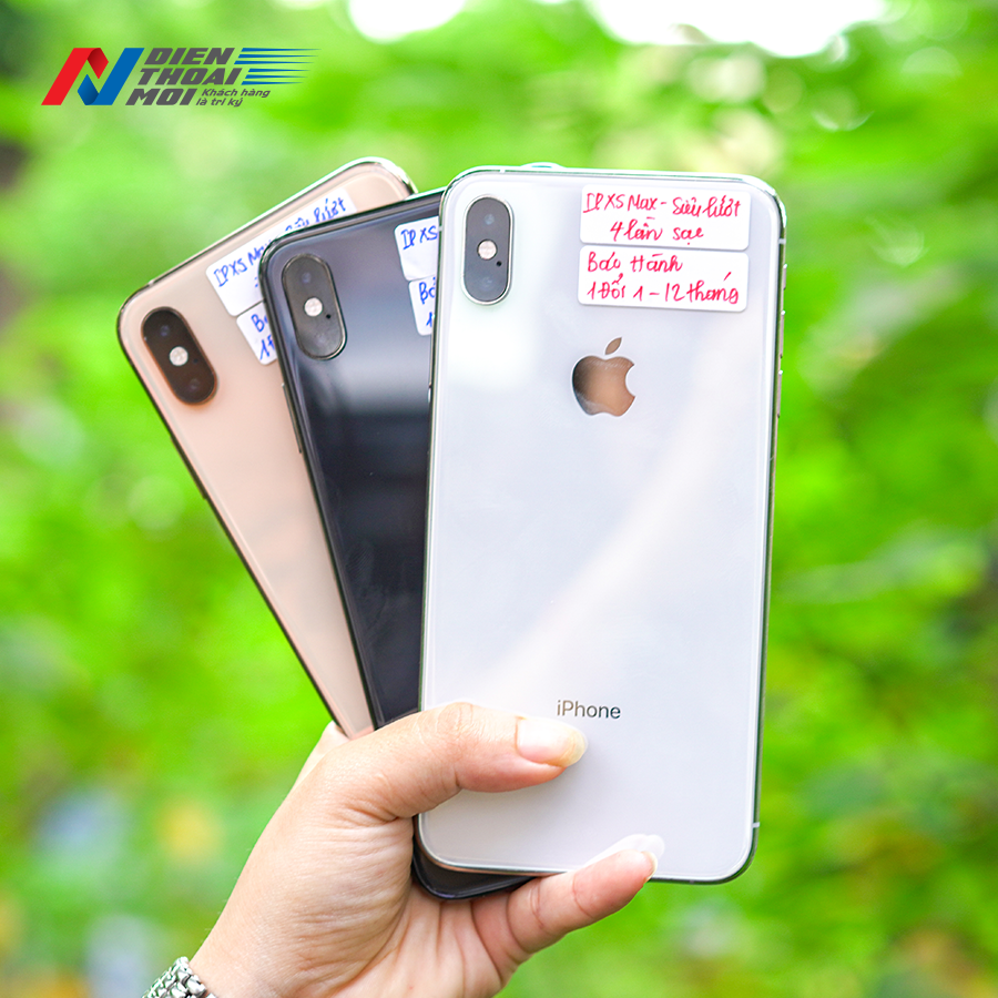 Mặt lưng kính của iPhone Xs Max có bám vân tay